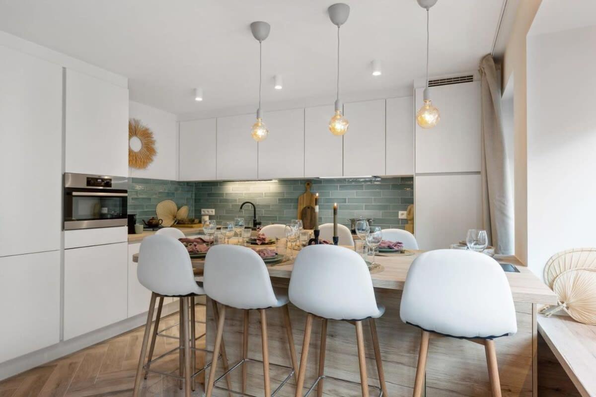 Raphaelle - Trendy 2 Bedroom In Apartment *